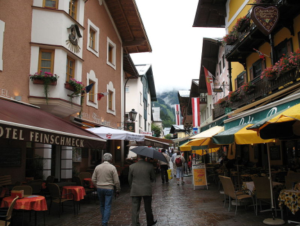 800px-1281_-_zell_am_see_-_dreifaitigkeitsgasse